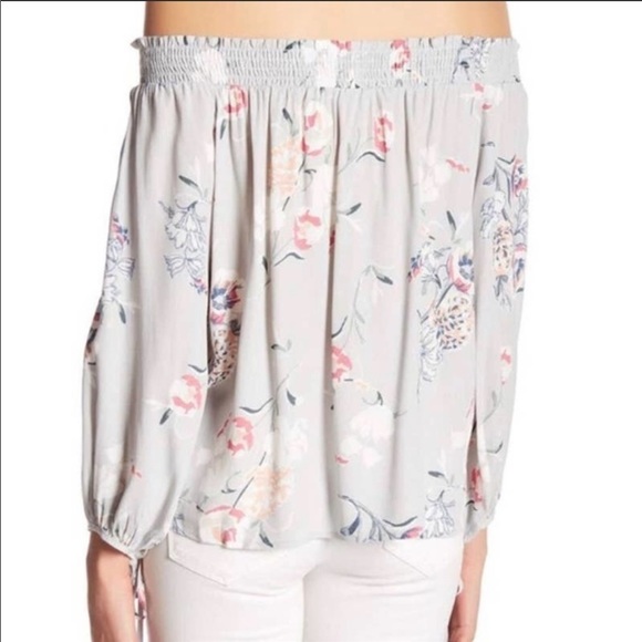 ASTR, Off Shoulder, Gray Floral Print Boho Top. L. - Picture 2 of 10
